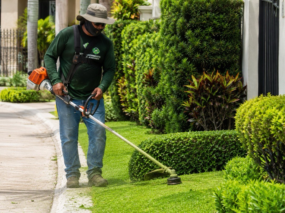 Control de malezas y jardinería profesional Rios Garden